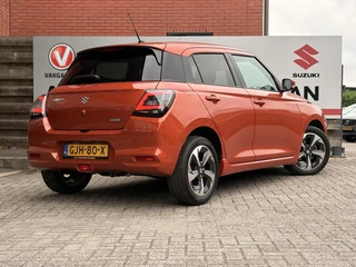 Suzuki Swift 1.2 Style Smart Hybrid Navigatie, Cruise Control Adaptief, Achteruitrijcamera, Stoelverwarming, Parkeersensoren / 2