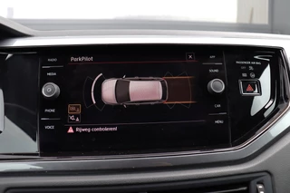Volkswagen Polo 2.0 TSI GTI | Apple Carplay | Cruise | Stoelverwarming | Clima | Sensoren | Lm Velgen | / 38