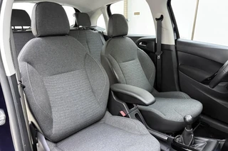 Citroen C3 1.2 PureTech Feel Edition Afkomstig van 1e eigenaar! l Climate Control l Cruise Control l Trekhaak l Elektrische ramen voor + spiegels l LED dagrij verlichting l ESP l ABS / 11