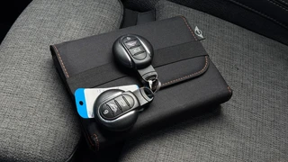 Mini Electric L33 kWh Premium | 96% SOH | CarPlay | Stoelverwarming / 23