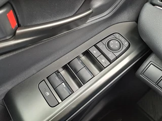 Toyota C-HR+ FIRST EDITION 77KWH 20" VELGEN WARMTEPOMP EL-ACHTERKLEP PRIVACY-GLASS 18"LMV BLIND SPOT STOELVERW. P-SENSOREN / 19
