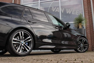 BMW 3-serie Touring 320i M Sport Edition | 2e eigenaar | NL auto | Camera | HiFi audio | Stoelverwarming | DAB | Head-up | Cruise control | LED | Park Assistant | PDC | Navigatie / 52
