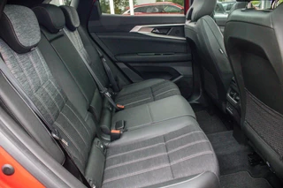 Renault Austral mild hybrid 160 X-Tronic Techno | Panoramadak | Pack Winter | Adaptieve Cruise Control | Camera | 19 Inch Lichtmetalen Velgen | Massagestoel / 27