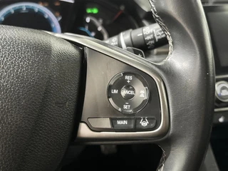 Honda Civic 1.0 i-VTEC Executive|PANO|KEYLESS|LANE ASSIST / 30