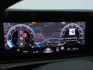 Volkswagen T-Roc 1.5 eTSI R-Line Elek. Trekhaak | Stuur-/stoelverwarming | Verlichte logo's / 29