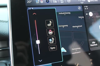 Jeep Compass 4xe 240 Plug-in Hybrid Electric Summit | Panoramadak | Leder | 360 | Stoelverwarming/ventilatie | BLIS / 16