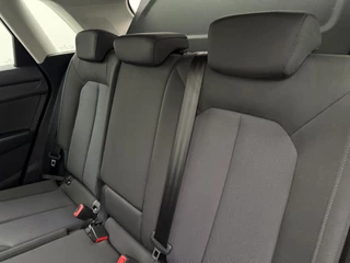 Audi Q3 45 TFSI e edition | Automaat | Adaptive cruise | Stoelverwarming | CarPlay | Trekhaak / 12
