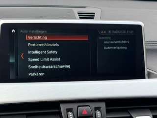 BMW X1 xDrive20i High Executive  | Afn. trekhaak | Pano | LED | Leder | Sportstoelen | Apple/Android | Stoelverwarming / 51