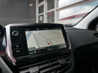 Peugeot 208 1.2 PureTech Signature Cruise| Navi+BT| / 7