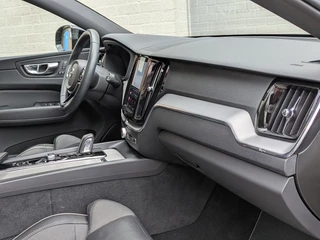 Volvo XC60 2.0 T6 Plug-in hybrid AWD R-Design|Panodak|Memory|Sportstoelen|Keyless-Entry|Facelift 12-2021| / 31