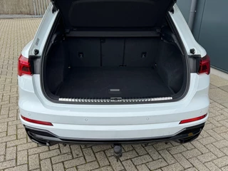 Audi Q3 35 TFSI S Line Edition * Panoramadak * Trekhaak * Stoelverwarming * Parkeercamera * / 15