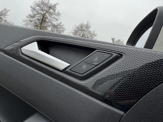 Volkswagen Taigo 1.0 TSI Life Business * Carplay * Stoelverwarming * PDC 2X * NAP / 40