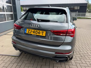 Audi Q3 35 TFSI S Line / Virtual / ACC / Led Matrix / Trekhaak . / 10
