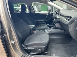Ford Focus 1.0 EcoBoost Titanium Business  | Keyless | Cruise | Trekhaak | Camera | Stoel/Stuurverw. | B&O | / 35