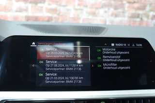 BMW 3 Serie Sedan 330i High Executive M Sport Pakket Automaat  / Live Cockpit Professional / Schuif-/kanteldak / M Sportremsysteem / Leder / Shadow Line / 19 Inch / Extra Getint Glas / Stoelverwarming / Climate Control / Parkeersensoren voor+achter / Stuurwiel Verwambaar / Hifi / 31