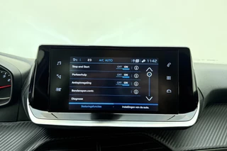Peugeot 2008 1.2 PureTech Active Pack 100 PK | Handgeschakeld | Trekhaak | Navigatie | Climate Control | Bluetooth | Cruise Control | Licht Metalen Velgen | Stuurwielbediening | 1e eigenaar / 26