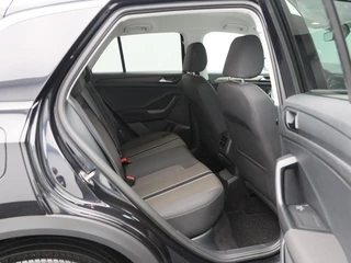 Volkswagen T-Roc 1.5 TSi 150 Pk Automaat Style Business | Adaptive Cruise Control | Elektrische Achterklep | Navigatie | Trekhaak | Stoelverwarming | 17 Inch / 36