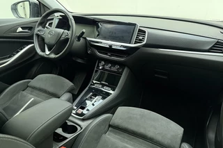 Opel Grandland 1.6 Turbo Plug-In Hybrid 300PK 4x4 GSe | Adaptive Cruise Control | 360° Camera | Stoelverwarming | Elektrische achterklep | Alcantara Bekleding | Camera | 19'' LM Velgen / 15