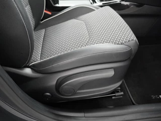 Kia XCeed 1.5 T-GDi DynamicPlusLine 160pk  Airco - Apple Carplay/Android Auto - Cruise Control - Verwarmde Voorstoelen - Dodehoekdetectie Fabrieksgarantie tot 03-2031 / 40