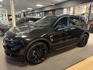 Lynk & Co 01 1.5 / Pano / Navigatie / Camera / Infinity / Memory / Elek.klep / Apple carplay / 9