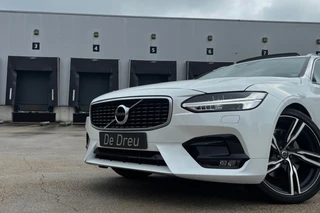 Volvo V90 2.0 T4 R-DESIGN | POLESTAR 210pk | PANORAMA | TREKHAAK | STANDKACHEL | CAMERA / 36