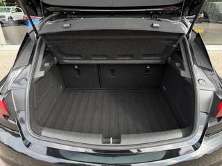 Opel Astra 1.2 Business Edition - NL Auto Cruise Airco Navi Bluetooth / 35