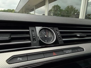 Volkswagen Arteon 2.0 TSI Business R - NL Auto Leder Pano Navi 19inch LMV / 37