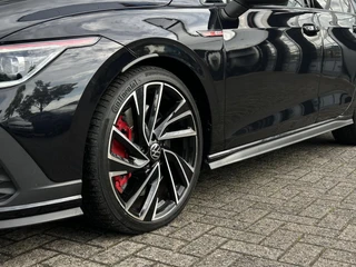 Volkswagen Golf 2.0 TSI GTI Clubsport | Panoramadak | Camera / 30