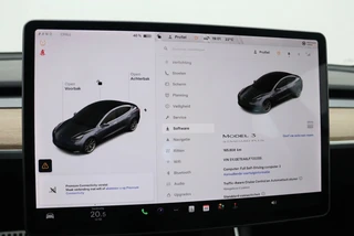 Tesla Model 3 Stnd.RWD Plus 60 kWh Pano | Leder | Autopilot / 17