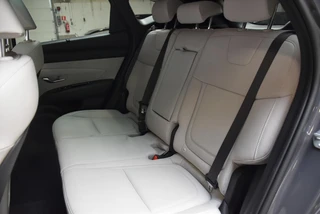 Hyundai Tucson 1.6 T-GDi HEV Aut. Premium Sky |Schuifdak |Beige Leder . / 16