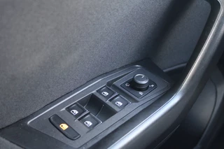 Volkswagen T-Roc 1.5 TSI R-Line Org. NL | Af. Trekhaak | Virtueel | ACC | Stoel/stuurverwarming / 10