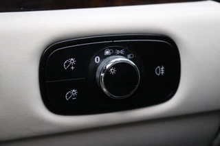 Bentley Flying Spur 6.0 W12 | LEDER | SCHUIFDAK | KERAMISCH | NAIM SOUNDSYSTEM | ENTERTAINMENT ACHTERIN | STOELVERKOELING/VERWARMING | MASSAGE | CAMERA | AIRCO | CRUISE | NAVI | / 58