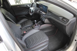 Ford Focus Wagon 1.0 EcoBoost Hybrid ST Line X  | Leder UNIEK! | Head-up | Adaptieve cruise | Trekhaak | Winterpack / 15