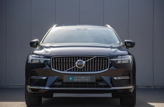 Volvo XC60 2.0 T6 Plug-in hybrid AWD Core Bright Panorama|Leder / 8