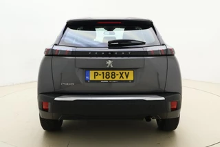 Peugeot 2008 1.2 PureTech 100pk Active Pack | Distributieriem vervangen in mei 2025 bij 92.519km | Navigatie | Climate Control | DAB+ | Lichtmetalen Velgen 16inch | Apple Carplay/Android Auto / 12