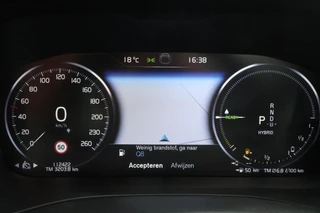 Volvo XC60 T8 Recharge AWD Momentum | Leder | Panoramadak | Parkeercamera | Keyless / 23