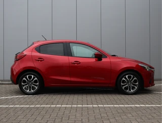 Mazda 2 1.5 Skyactiv-G Skylease GT  | BOVAG-garantie | Trekhaak | Camera | All-seasons / 19