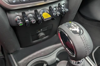 MINI Countryman 1.5 Cooper SE ALL4 PHEV Chili JCW Panorama Head-Up / 33