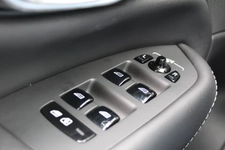 Volvo XC90 2.0 T8 Recharge AWD Plus Bright  | Luchtvering | 22" | Panoramadak | Leder | BLIS / 25