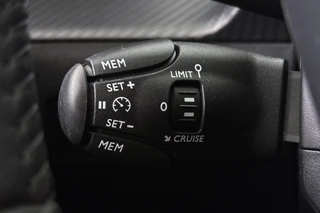 Peugeot 208 1.2 PureTech 75 Active / 25