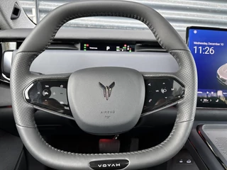 Voyah Courage Business Edition 80 kWh / 12