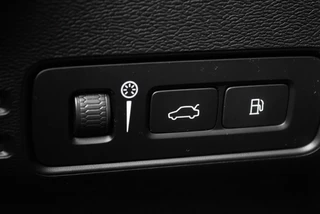 Volvo XC40 T5 Recharge Bright 262PK Plug-in Hybrid Carplay | Camera | Keyless | / 17