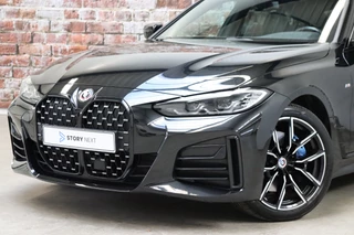 BMW 4 Serie Gran Coupé 420i High Executive M Sport Pakket Automaat  / Live Cockpit Professional / Schuif-/kanteldak / Leder / DAB / Stoelverwarming / 19 Inch / Shadow Line / Active Cruise Control / LED / M Sportremsysteem / Achteruitrijcamera / Extra Getint Glas / 2