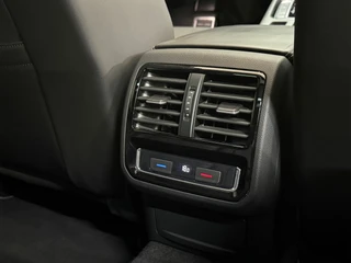 Volkswagen Passat Variant 2.0 TSI R-line Executive Business | VOL! | PANO | IQ.LIGHT | Dynaudio| Virtual | Leder | HuD | Trekhaak / 48