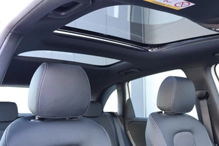 Mercedes-Benz B-Class 200 Luxury Line Panoramadak / Stuurwielverwarming / Stoelverwarming / 37