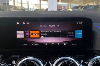 Mercedes-Benz B-Class 250 e Star Edition AMG Line PANO | CAMERA | STOELVERW | KEYLESS | / 17