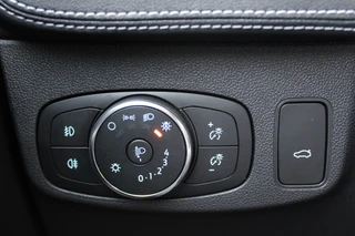 Ford Focus Wagon 1.0 EcoBoost Hybrid Active X  | Leder! | Adaptieve cruise | Trekhaak | Camera | BLIS / 18