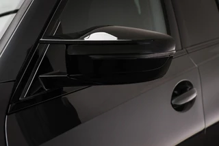 BMW 3-serie Touring M340i xDrive High Executive | DRIVING PROFESSIONAL PACK | LASER LED | PANORAMADAK | HEAD UP | STUURVERWARMING | EIBACH | CAMERA | 19" / 24
