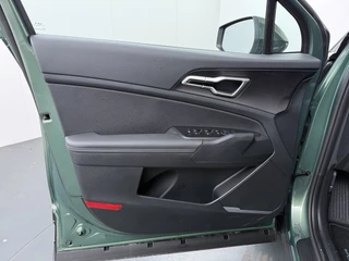 Kia Sportage 1.6 T-GDi Hybrid DynamicPlusLine  - €5.000,- voordeel - Schuif-/Kanteldak - Stoel-/Stuurverwarming - - 7 Jaar Fabrieksgarantie / 22