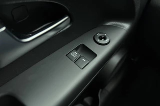 Kia Venga 1.4 CVVT DynamicPLusLine | Trekhaak | Navigatie | camera | Weinig kilometers | Hoge instap | Parkeersensoren | Lichtmetalen velgen / 18